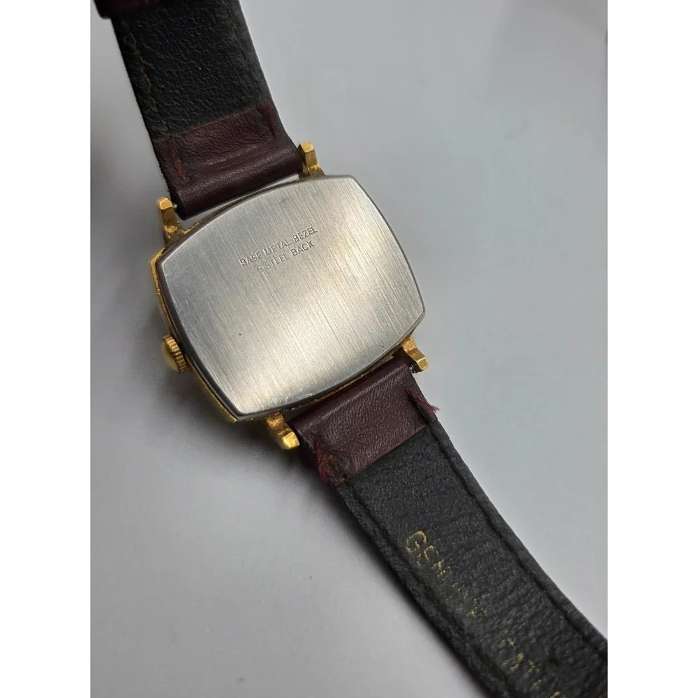 Vintage 1971 Timex Mercury 16160 2471 TV Dial Gold Tone Manual Wind Watch